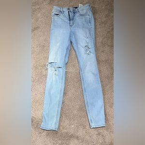Hollister High-Rise Super Skinny Ripped Jeans size 1s